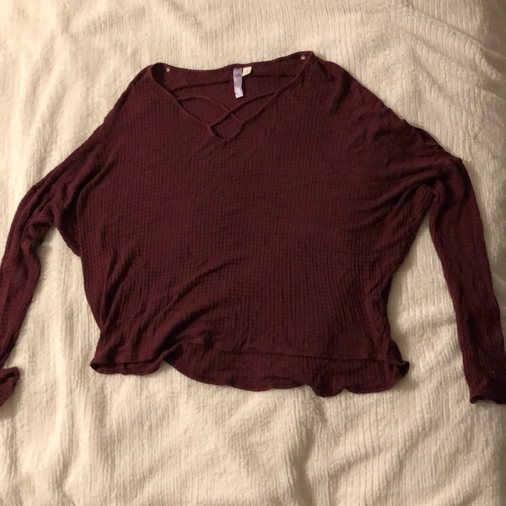 BURGUNDY CROSS NECK SWEATER